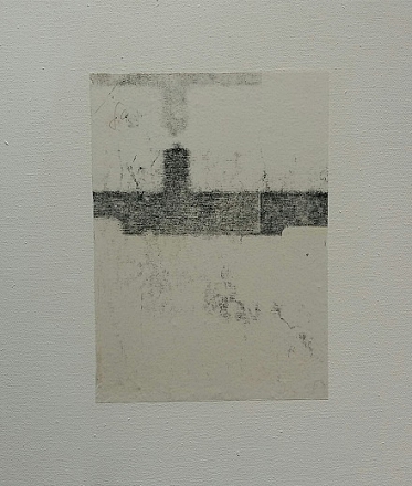 Houtdruk op courant, eitempera op katoen. 30x35 cm.