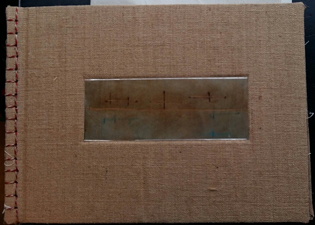 Landschap zoekt maker: een reconstructie. Etsen, kartondrukken, tekeningen. Japanse binding, 50 blz. 36x50 cm. Oplage 1 ex. 2022.