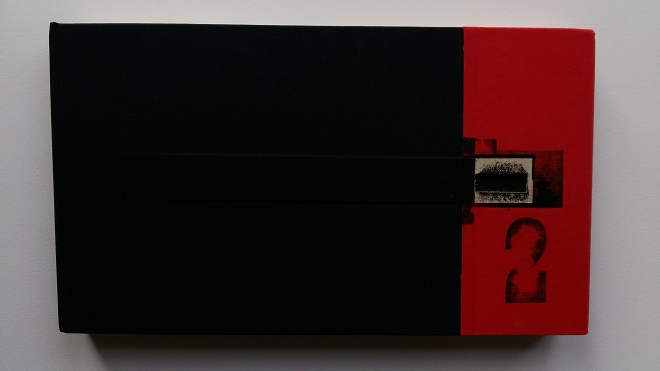 Fragmenten II. Karton- en houtdruk. Gebonden, 126 blz. 19x33,5 cm. Oplage 1 ex. 2021.
