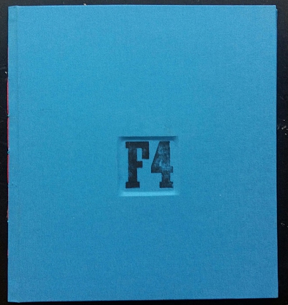 Fragmenten IV. Kartondruk, houtdruk, schrijfmachineletter. Ingenaaid in band, 27 blz. 33x31 cm. Oplage 1 ex. 2023.