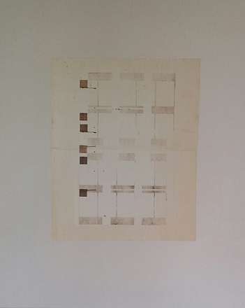 Mistlied. Kartondruk op courant op katoen. 80x60 cm.
